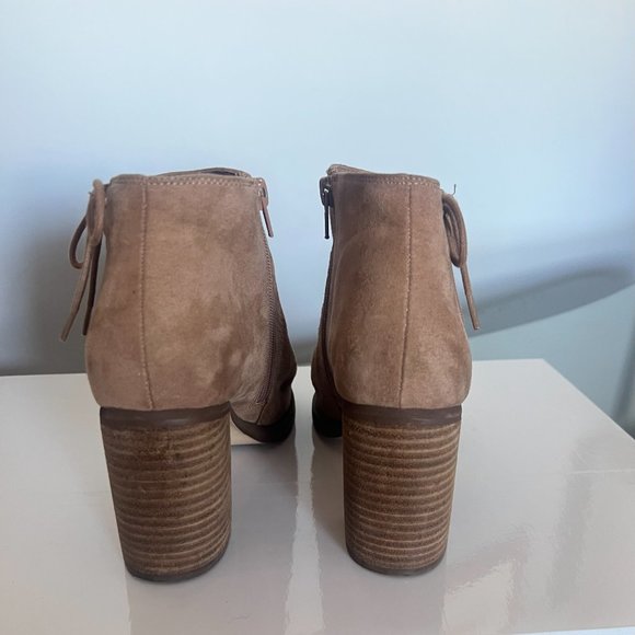 Nine West Tan Suede Toe Peep Ankle Boots, 3" Heal, Side Tie up & Zipper, 8.5M - Picture 3 of 4